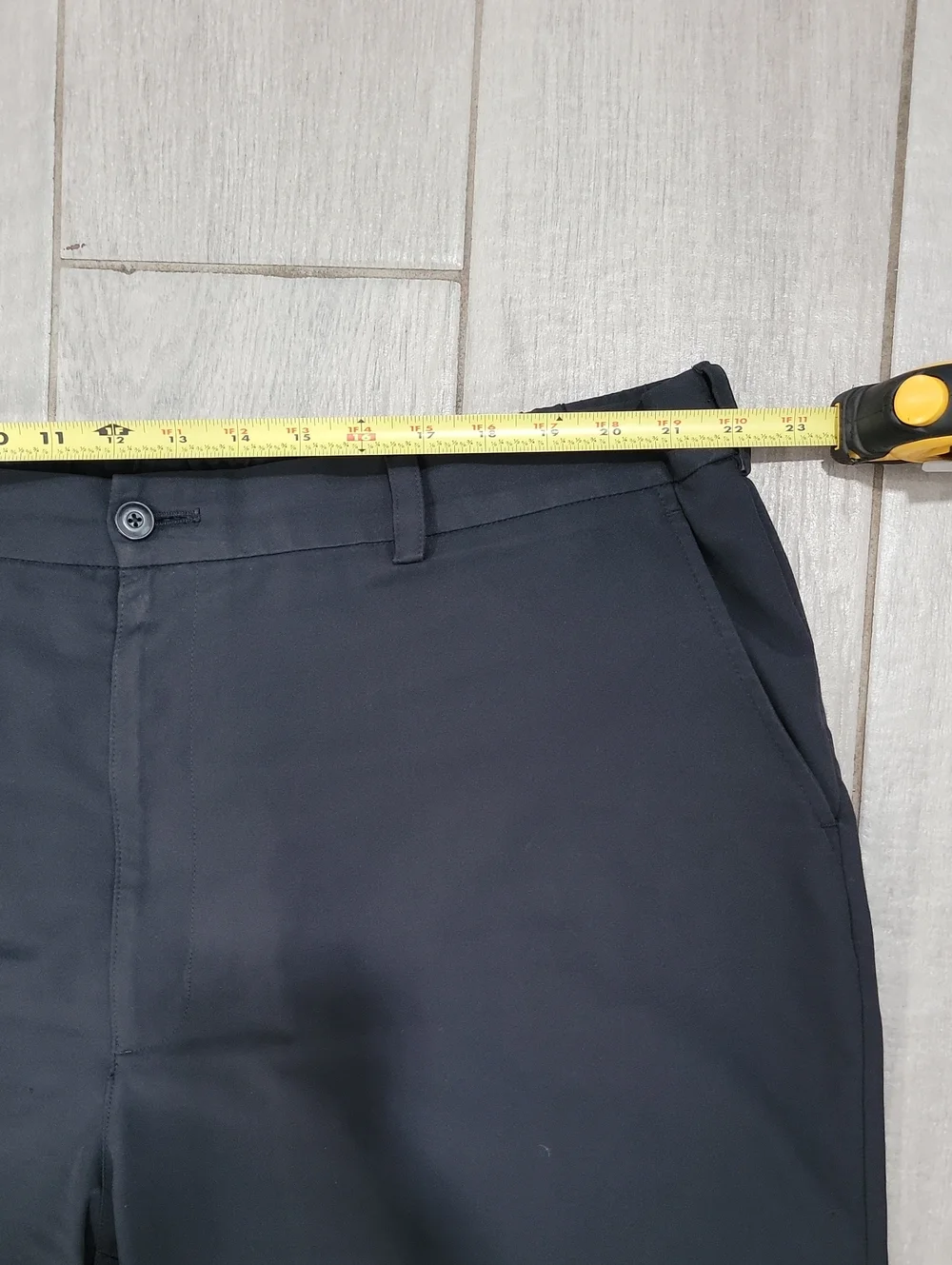 Roundtree & Yorke Performance Work Play Shorts with a stretchy waistband.